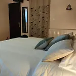 Terre Et Eau Les D'hotes Sevremont 3*