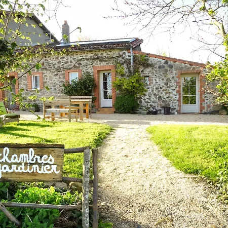 Oda ve Kahvaltı Terre Et Eau Les D'hotes Sevremont