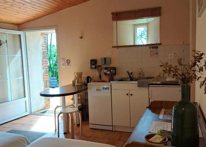 Terre Et Eau D'hotes Couette-café